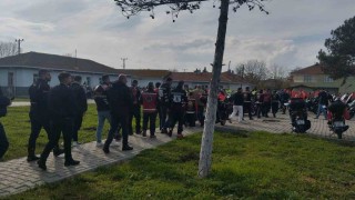300 motosikletli, konvoyla şehit ailesine taziyede bulundu