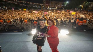 4. Uluslararası Tarsus Festivalinde Fatma Turgut rüzgarı