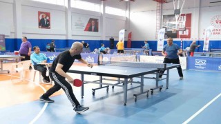 40 Yaş Üstü Masa Tenisi Turnuvasında heyecan zirveye çıktı