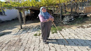 450 yıllık köy hayalet köye dönüştü...Köyde sadece 4 kişi yaşıyor