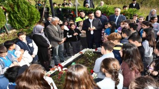 5. sınıf öğrencilerinden şehit Recep Turanın kabrine anlamlı ziyaret