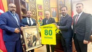 7 Ocak Taraftar Derneği’nden Bahçeli’ye anlamlı ziyaret