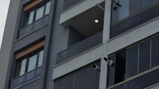 85 yaşındaki kadın dördüncü kattan belediye başkanının makam aracının üzerine düştü