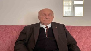 85 yaşındaki Mustafa Hoca, Öğretmenler Gününü ilk günkü heyecanla bekliyor