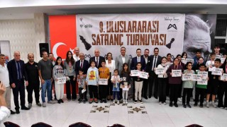 ‘9. Uluslararası Satranç Turnuvasında ödüller sahiplerini buldu