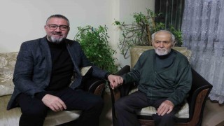 95 yaşındaki şehit babası öğretmen, özel günde unutulmadı