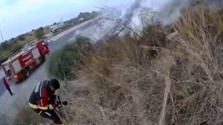 Adana-Mersin otoyolunda kontrolden çıkan otomobil alev aldı