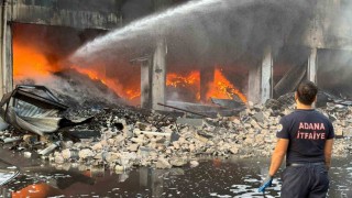 Adanada hırdavat dükkanında çıkan yangın, kontrol altına alındı