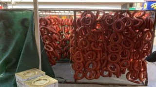 Ağrıda etiketsiz ürünlere geçit yok: 415 kilo sucuk ele geçirildi