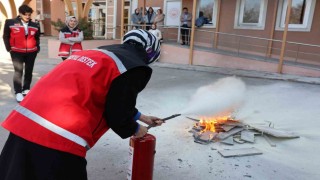 Aile ve Sosyal Hizmetler İl Müdürlüğünde afet farkındalık ve yangın tatbikatı