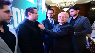 AK Parti Bursaya rekor yeni üye katılımı