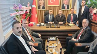 AK Parti heyetinden ilçe başkanlığına ziyaret