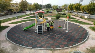 Akdenizin parklarında yenileme çalışmaları devam ediyor