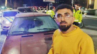 Aksarayda seyir halindeyken yanan otomobili esnaf söndürdü