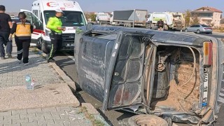 Aksarayda tır ile otomobil çarpıştı: 3 yaralı