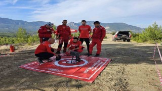AKUT Ege ekipleri tatbikatlarla gönüllülerini her an göreve hazır hale getiriyor