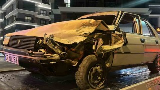 Alanyada iki aracın çarpıştığı kazada 2 kişi yaralandı