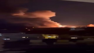 Alanyada mutfak tüpü yüklü kamyonet alev alev yandı