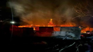 Alevlere teslim olan evde yanarak hayatını kaybetti