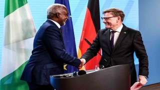 Alman Bakan Wadephul: Suriyelilerin gönüllü dönüşü gerçekleşmezse zorla yapılabilir