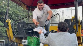 Amasrada yol çalışmasına baklavalı teşekkür