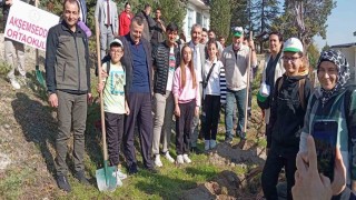 Ankarada Milli Ağaçlandırma Gününde fidanlar toprakla buluştu