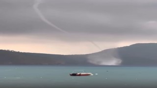 Antalyada denizde aynı anda 2 hortum oluştu