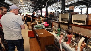 Antikacılar kendi yerinde kendi gününde