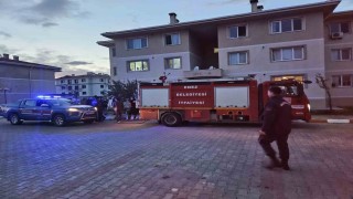 Apartmanda komşusunu öldürdükten intihar etti