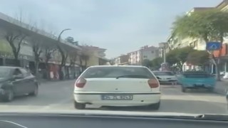 Araçtan sokağa broşür fırlatan kişi, ceza yedi