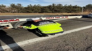 Ardahanda jandarmadan ‘zorunlu kış lastiği denetimi