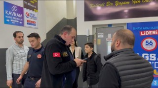 Arızalanan asansörde 45 dakika mahsur kaldılar: 2 öğrenciyi itfaiye kurtardı