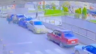 Arnavutköyde 13 yaşındaki çocuk, parkta bıçaklandı