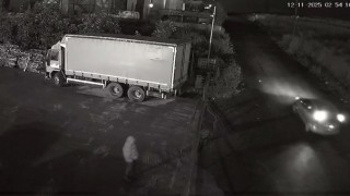 Arnavutköyde fabrikaya kurşun yağmuru kamerada: 20 bin lira için tetikçi tuttu