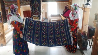 Asırlık kilim geleneğinde genç ustalar yetişiyor