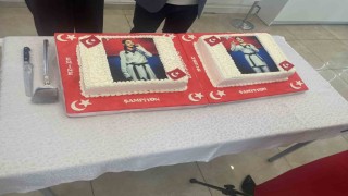 ASKİ Spor Kulübü, dünya şampiyonu sporcular için kutlama pastası kesti