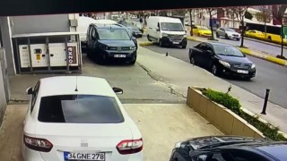 Ataşehirde kontrolden çıkan otomobil 3 araca çarparak takla attı