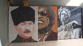 Atıkları sanat eserine dönüştürdü, tabloları tüm dünyada yer buldu