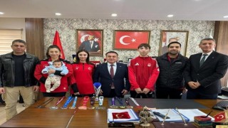Avrupa üçüncüsü olan sporculara tebrik