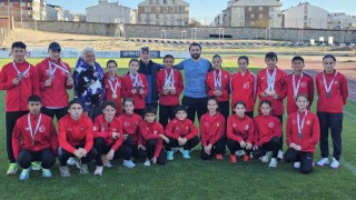 Avrupada tarih yazdılar, Bandırmada tebrikleri topladılar