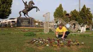 Aydın rengarenk çiçeklerle bezeniyor