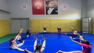 Aydında gençler hem sporu seviyor, hem de eğleniyor