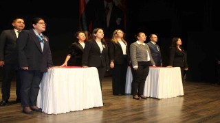 Aydında göreve yeni başlayan 8 öğretmen yemin etti