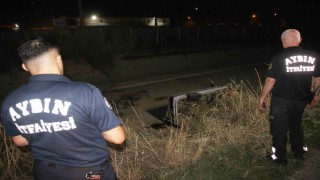 Aydında otomobil sulama kanalına uçtu: 2 yaralı