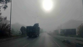 Aydında yoğun sis sürücülere zor anlar yaşattı