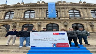 Aydınlı liselilerden elektrikli araç şarj istasyonu alanında uluslararası başarı