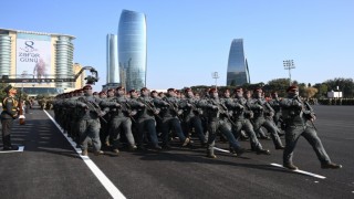Azerbaycan, Karabağ Zaferinin 5. yılını askeri geçit töreniyle kutladı