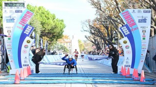 Bağcılar Belediyesi sporcuları İstanbul Maratonunda şampiyon oldu