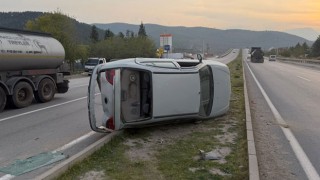 Bahçe İlçesinde Otomobil Takla Attı, 2 Kişi Yaralandı