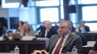 Bakan Bak: Gençleri bugünün ortağı ve karar süreçlerinin doğal paydaşı olarak görüyoruz